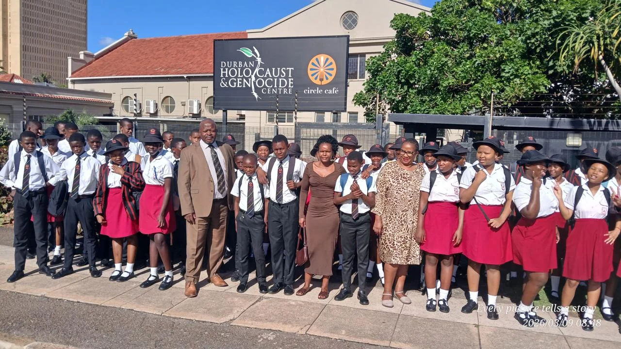 Sivananda learners and staff on an educational visit